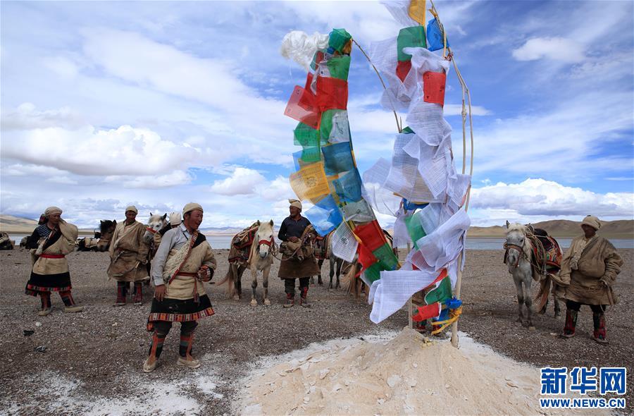 (专发新华网西藏频道)（图文互动）天边的驮盐队——藏北牧人远去的背影(19)